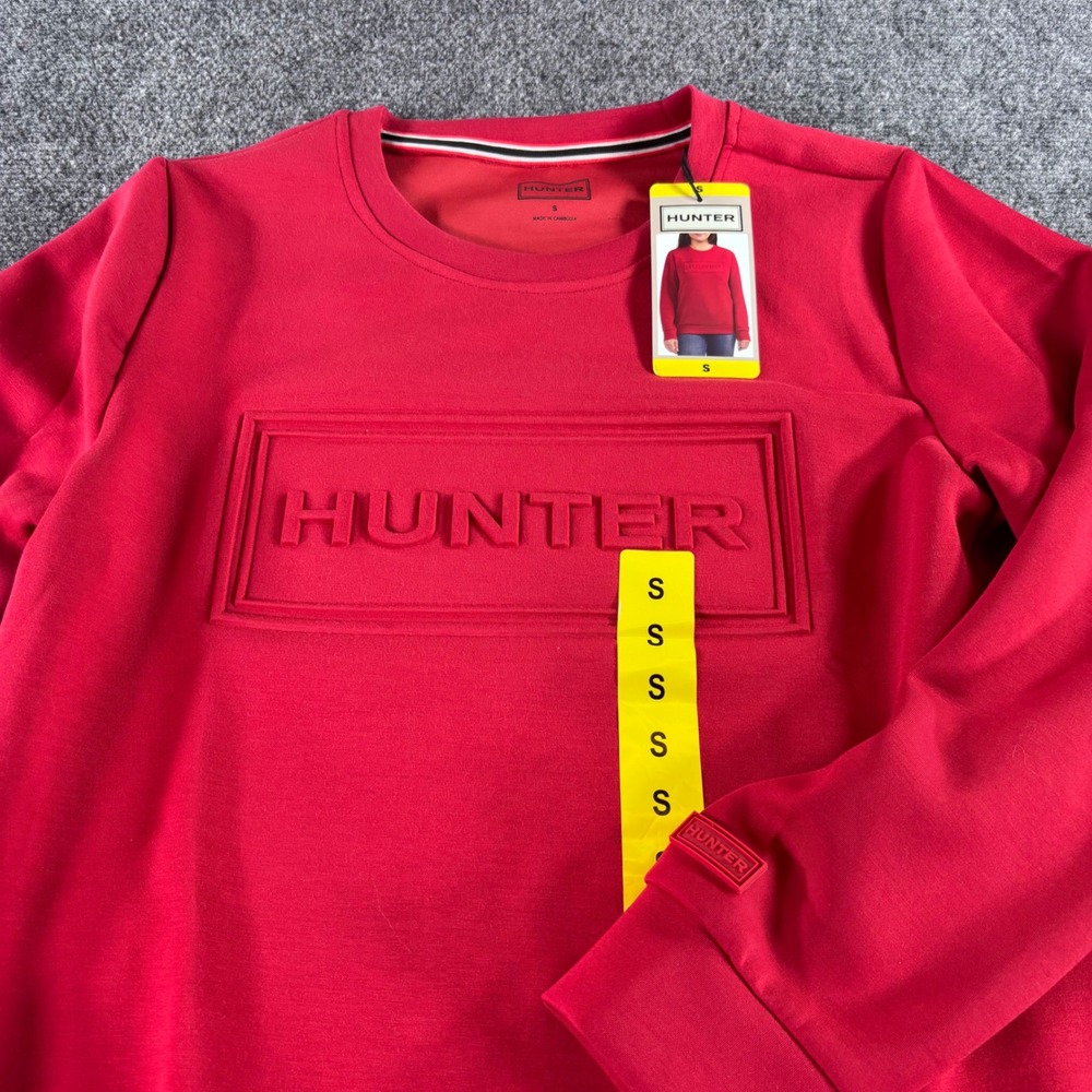 Hunter Sweatshirt Women Small Red Embossed Logo NWT Pullover Long Sleeve Top‎